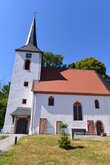 Fototapeta na wymiar Evangelische Kirche Beedenkirchen Gemeinde Lautertal im Kreis Bergstraße