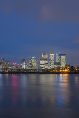 Obraz na płótnie Canvas Office buildings in Canary Wharf in London