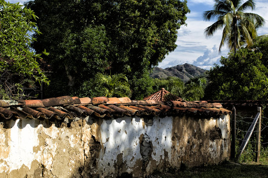 rustic bahareque Wall