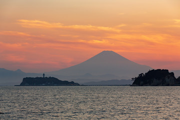 逗子マリーナから夕焼け富士山
