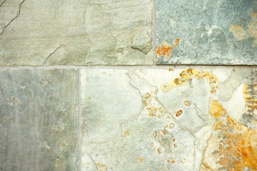 カラフルな石の外壁