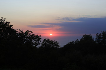 Fototapeta na wymiar Cielo rosso, tramonto a Sorrento, Italia