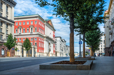 Мэрия на Тверской улице в МосквеThe building of the Moscow Mayor's Office