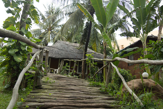 Domek w dz&euro;ngli na wyspi Phu Quoc w Wietnamie.