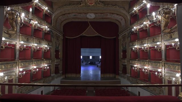 4K theatre curtains opening