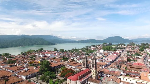 4K Aerial in Valle de Bravo
