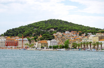 Obraz premium View on Marjan park and town Split in Croatia.