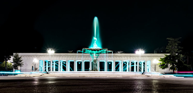 Foggia, Pronao della Villa e fontana dell'Ofanto
