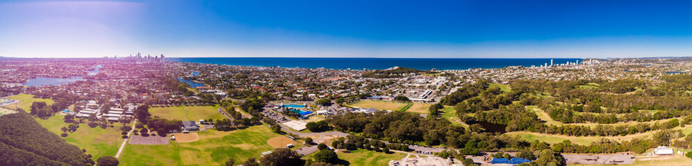 Obraz premium Aerial view of Surfers Paradise on the Gold Coast, Queendsland, Australia