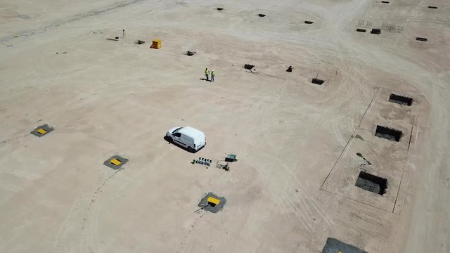 actividad en la obra, construcci&oacute;n de nave industrial,tomas aereas