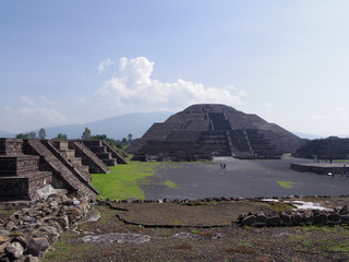 古代都市テオティワカン