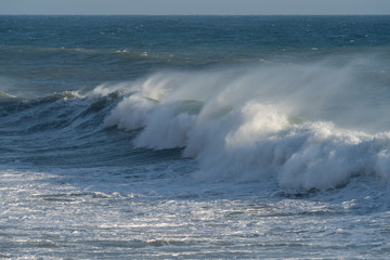 Fototapeta premium Waves breaking on the coast