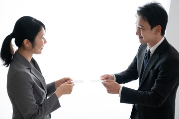 名刺交換, 名刺, ビジネス, 仕事, あいさつ, 男, 女, 