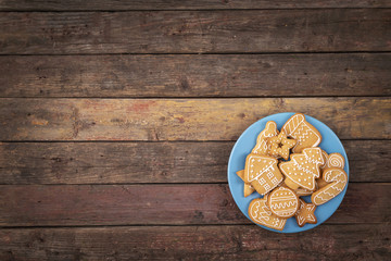 Obraz na płótnie Canvas Christmas cookies on a plate