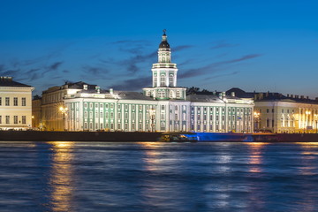 Fototapeta na wymiar Kunstkamera and Neva river at night, Saint Petersburg, Russia