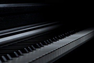 Klavier im Blitzlicht