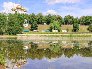 Yaroslavl. Assumption cathedral. Kotoroslnaya embankment. Reflection on the water surface