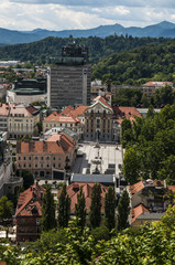 Slovenia, 24/06/2018: veduta aerea della Piazza del Congresso di Lubiana, costruita nel 1821 sul sito delle rovine di un monastero cappuccino medievale