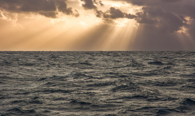 Fototapeta premium Sonnenuntergang über Meer