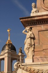 Obraz premium Klassisches Potsdam; Fortunaportal und Obelisk