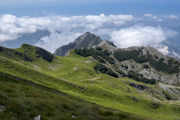 Fototapeta na wymiar Alpi Apuane 