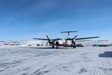 Arctic Cargo Plane Northern Icefield Landing Exploration Delivery
