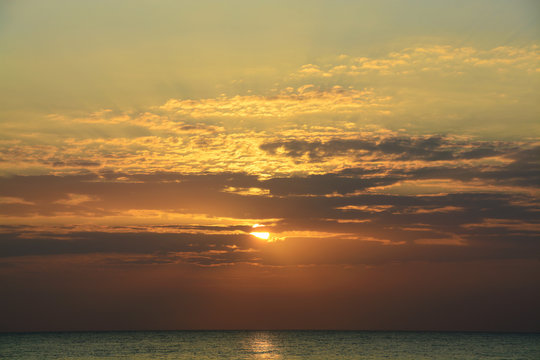 Fototapeta Beautiful sunrise at the Pacific coast of Panama