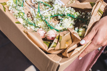 Couronne de fleurs des demoiselles d'honneur