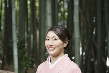 着物を着た女性