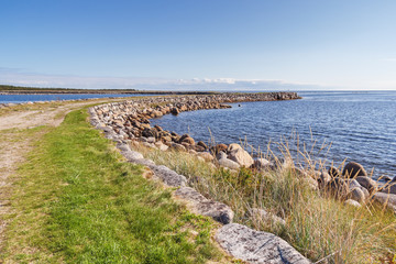Road on the dam to the island of Bolshaya Muksalma