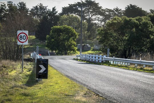 80km per hour speed sign