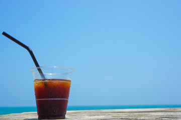 Iced coffee to drink on the beach.  ビーチで飲むアイスコーヒー