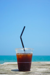 Iced coffee to drink on the beach.  ビーチで飲むアイスコーヒー