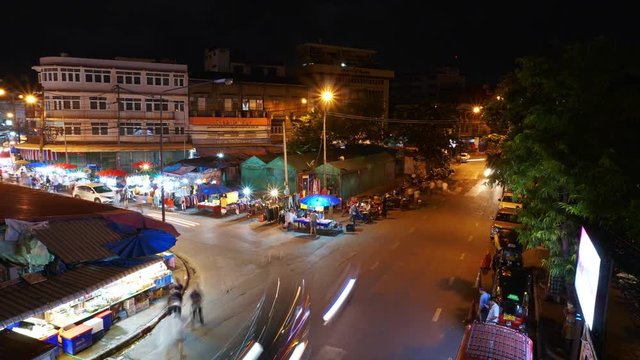 Time lapse Warorot Market or people in the area called Kad Luang. It is a local market that sells both day and night every day.