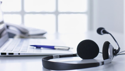 Communication support, call center and customer service help de