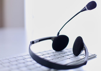 Communication support, call center and customer service help de