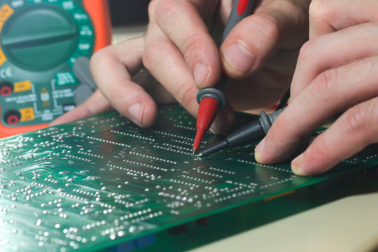 Testing pcb board to short circut with multimeter