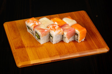 Japanese roll Rainbow