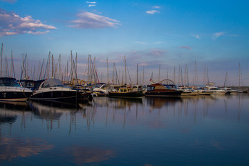 Fototapeta na wymiar yachts and marina in İstanbul