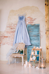 blu wedding dress  with a wedding decor