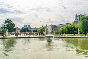 Louvre