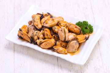 Pickled mussels in the bowl