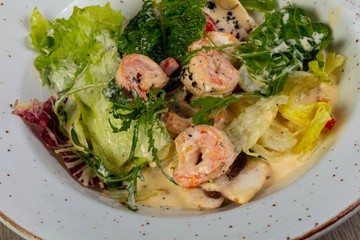 Salad with prawns