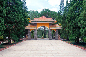 Naklejka premium Entrance gate of Truc Lam Temple in the park , Dalat Vietnam