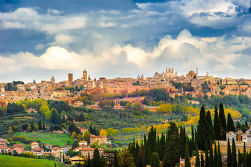 Panorama of Orvieto clouds in the afternoon - obrazy, fototapety, plakaty