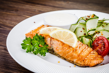 Salmon steak and vegetables
