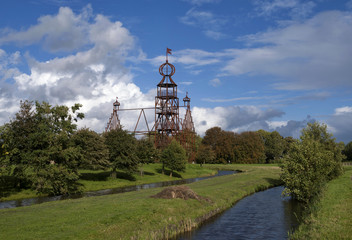 Steel replica Uniastate