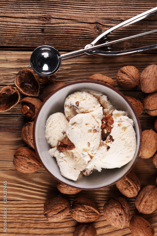 Wall mural homemade oatmeal and walnut ice cream. style vintage. - Wall murals