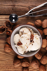 Fototapeta na wymiar homemade oatmeal and walnut ice cream. style vintage.
