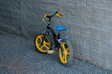 Bicicleta de criança velha